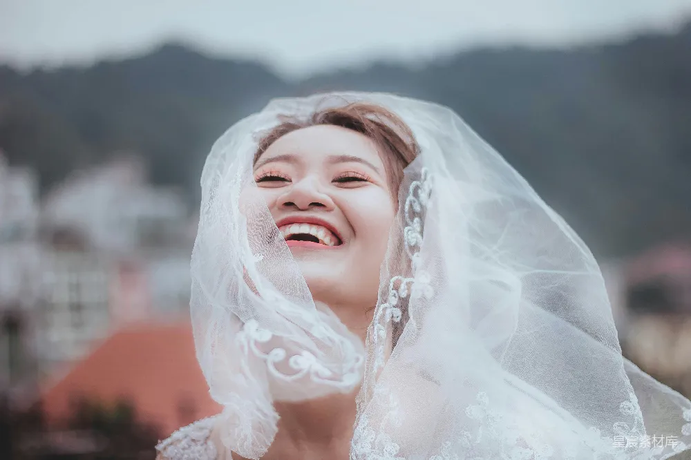 高清摄影 婚纱照 新娘 笑容 自然风光 婚礼 幸福的婚纱笑靥