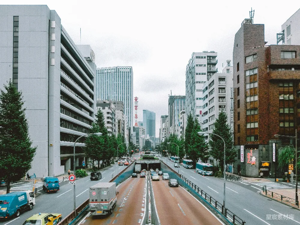 高清摄影 东京 城市景观 交通繁忙 都市风貌 现代建筑 东京街头的繁忙景象
