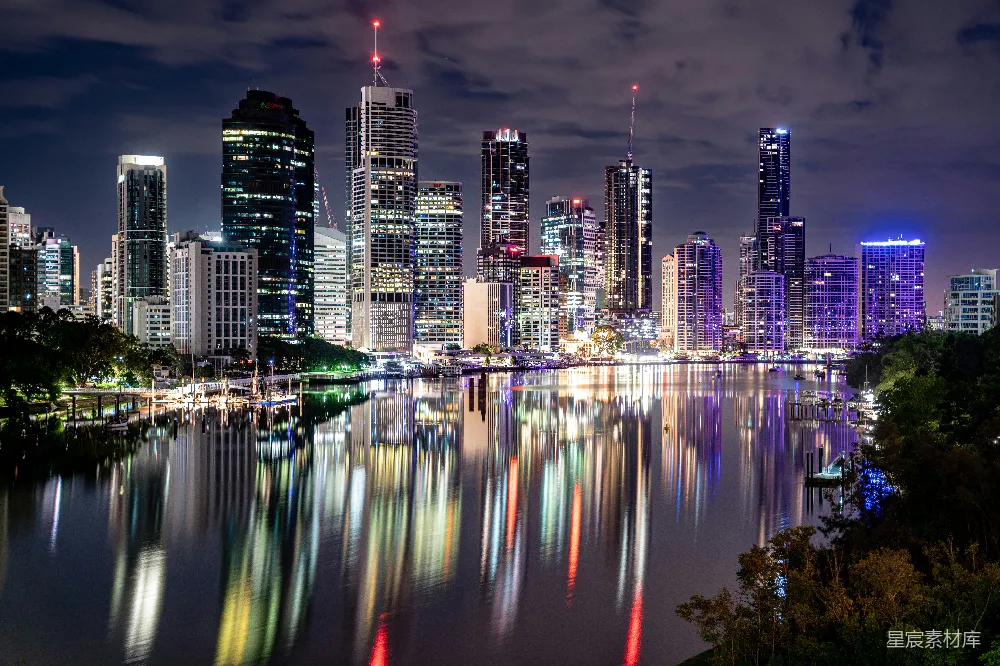 高清摄影 城市风光 夜景 建筑 水景 都市 夜幕下的城市天际线