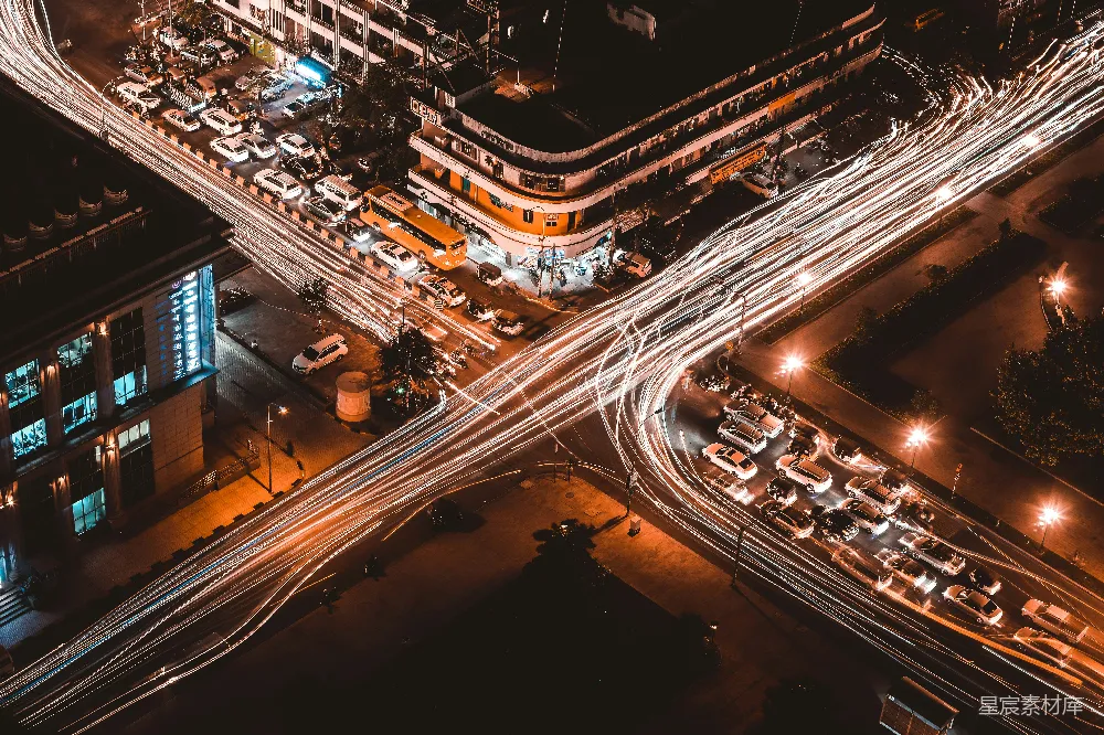 高清摄影 城市 夜晚 交通 光绘 都市 城市夜景，车流轨迹