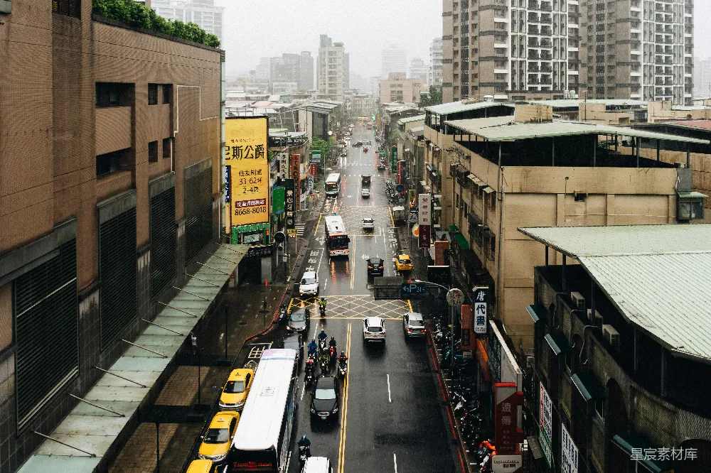 高清摄影 城市 街道 雨景 繁忙 建筑 雨中的城市街道