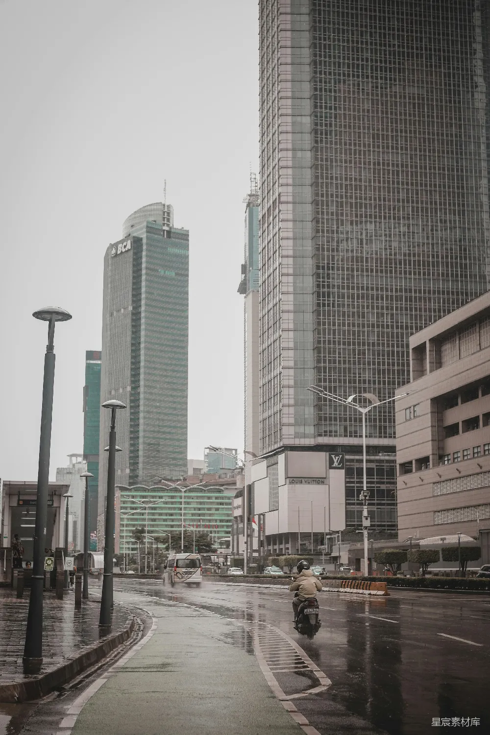 高清摄影 城市 雨景 摩天大楼 现代都市 街头 雨中的城市街景