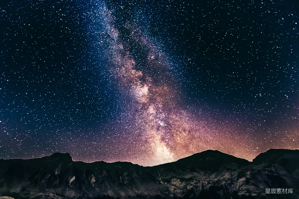 高清摄影 银河在山间