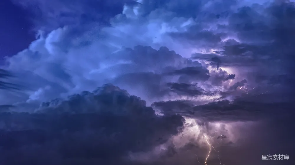 高清摄影 雷暴 自然景观 夜景 壮观 天气 阴天下的闪电打击