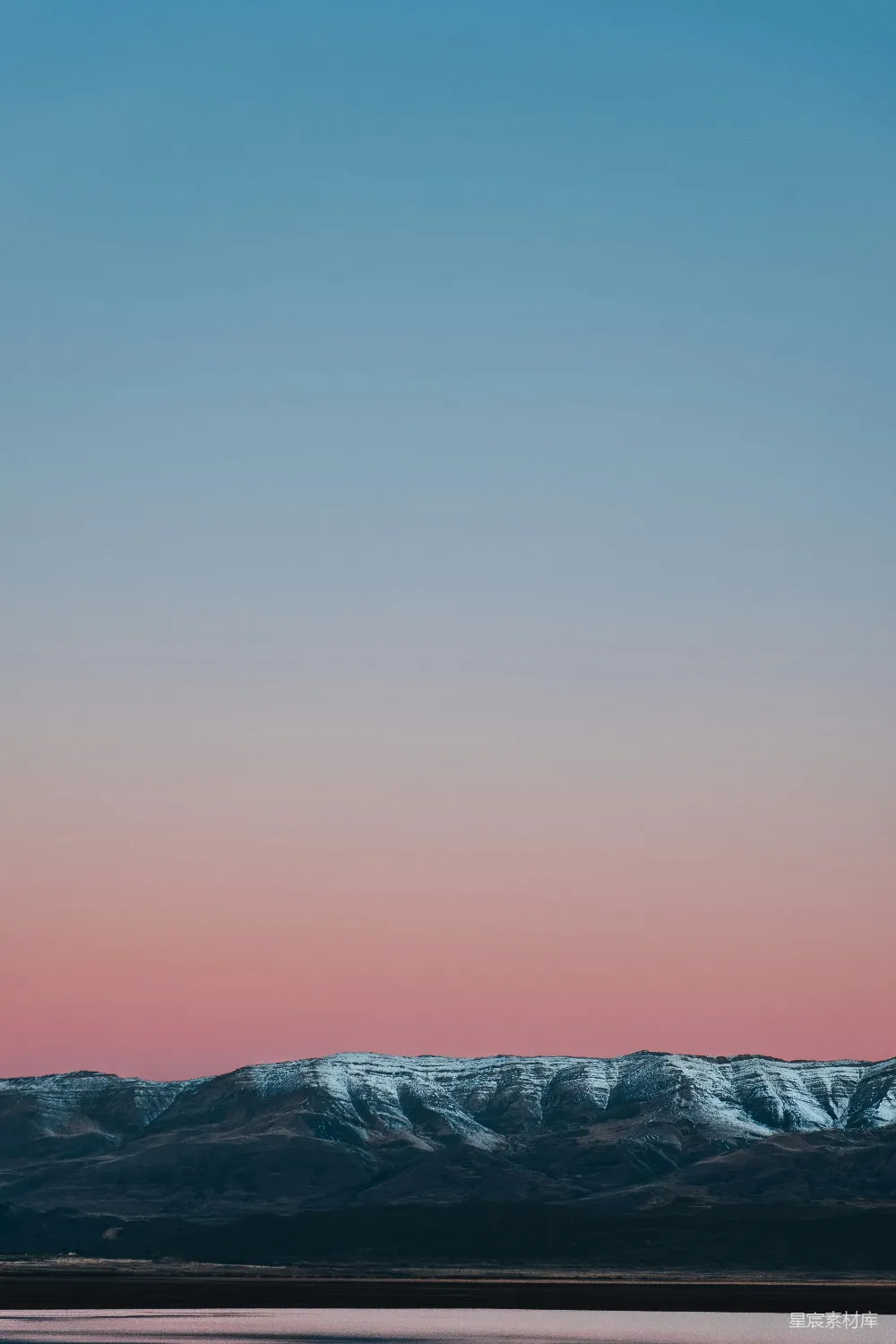 高清摄影 自然 壁纸 雪覆盖的山峦