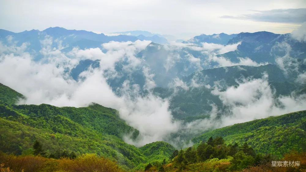 高清摄影 山川 云海 自然风光 旅游摄影 宁静 白雲中的青山在白天