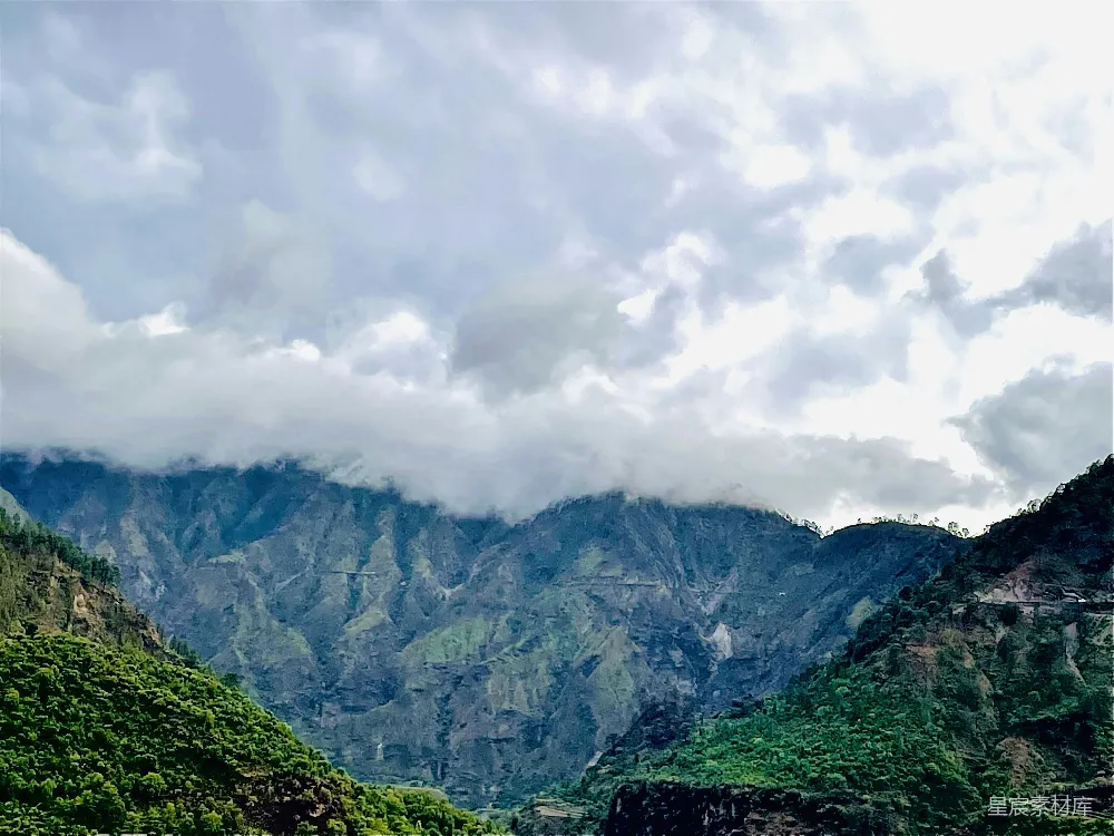 高清摄影 壁纸 山间云雾的风景