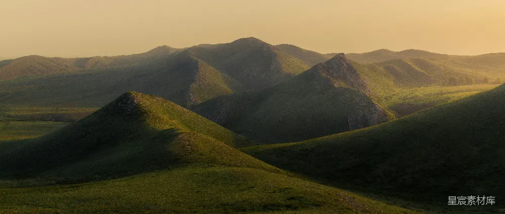 高清摄影 夕阳下的山脉景色