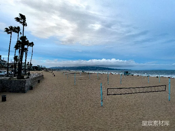 高清摄影 海滩上的人在白天。
