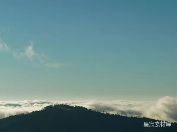 高清摄影 云雾缭绕的山景