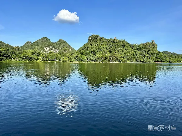 高清摄影 山水画卷：漓江畔的宁静时光