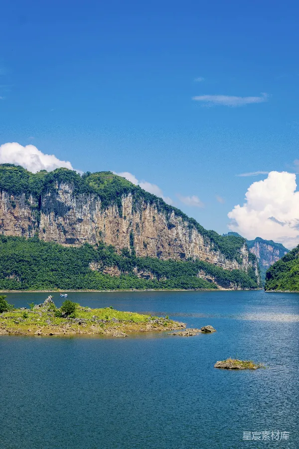 高清摄影 壮丽峡谷与碧水蓝天