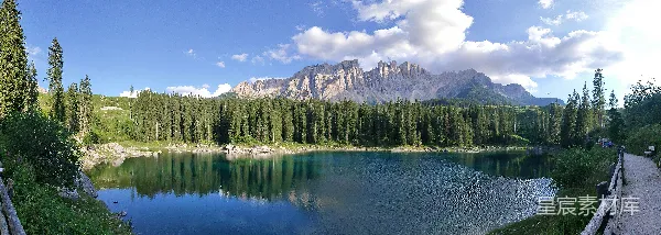 高清摄影 阿尔卑斯山下的宁静湖景
