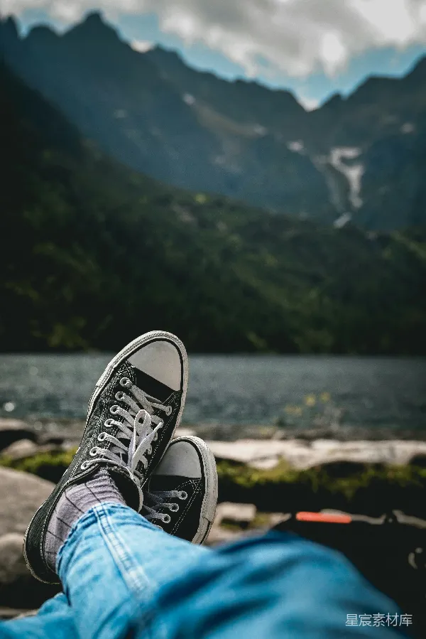 高清摄影 湖边放松时光