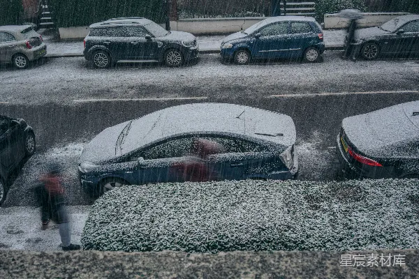 高清摄影 雪中的城市街道
