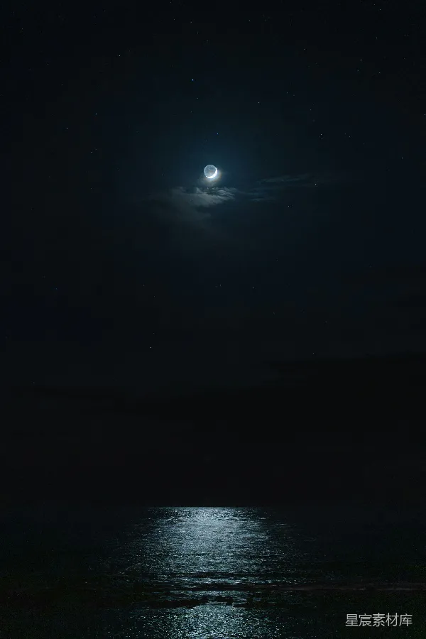 高清摄影 夜幕下的月光与海