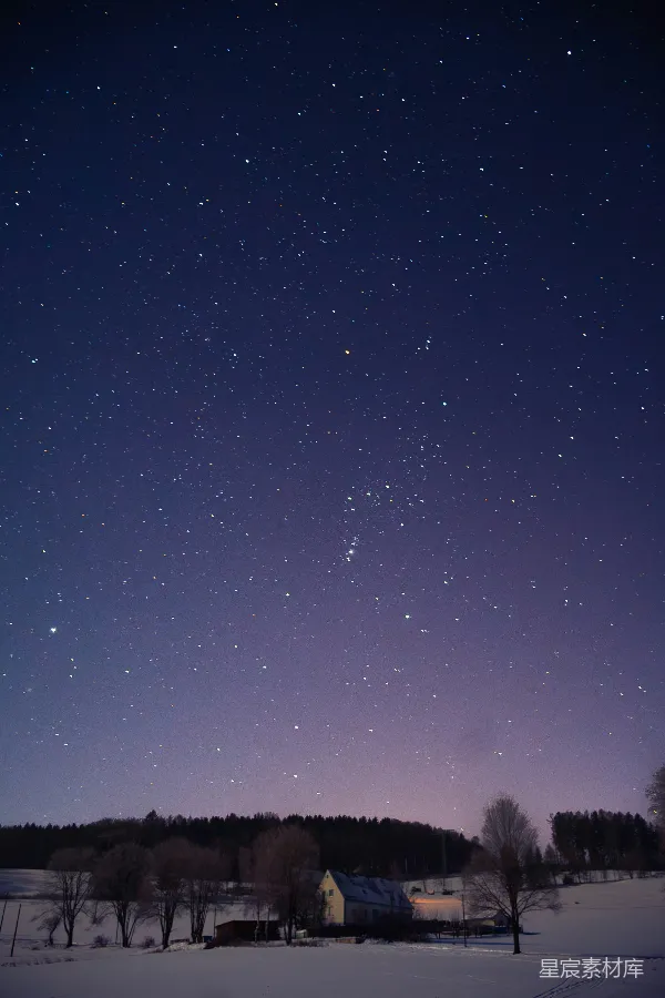 高清摄影 冬夜星空下的小村庄
