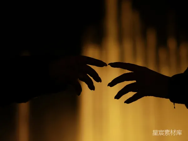 高清摄影 手指触碰的瞬间
