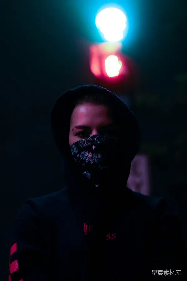 高清摄影 夜晚的神秘人物
