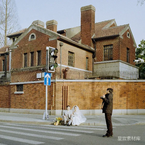 高清摄影 婚纱照与老建筑