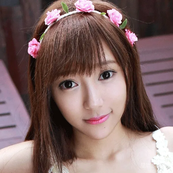 元素素材 甜美花环女孩