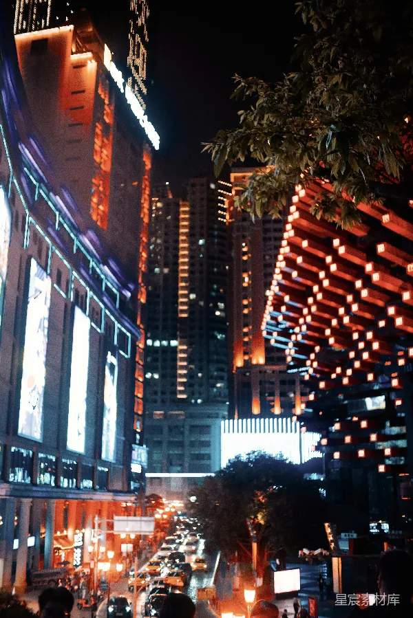 高清摄影 霓虹夜景：城市繁华的光影交织