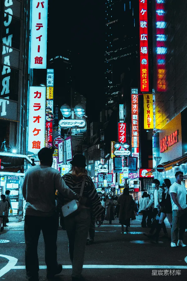 高清摄影 霓虹灯下的夜晚东京街头