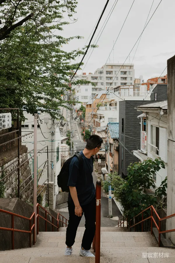 高清摄影 城市中的阶梯与背影