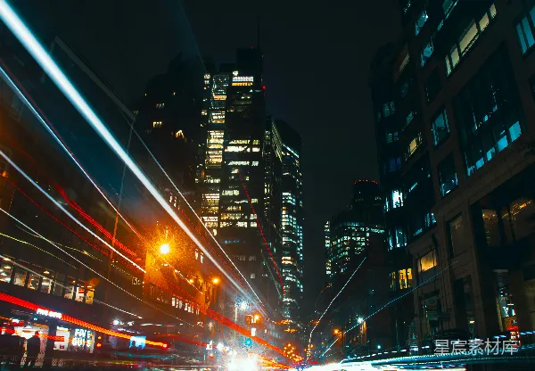高清摄影 城市夜景中的光轨