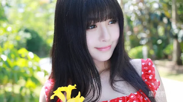 元素素材 阳光下的少女
