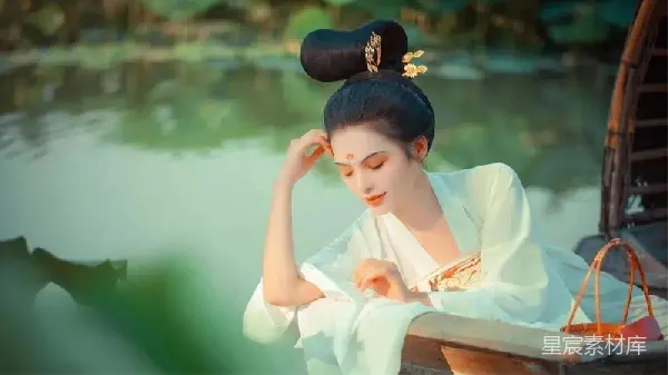 元素素材 古典美人湖畔静思