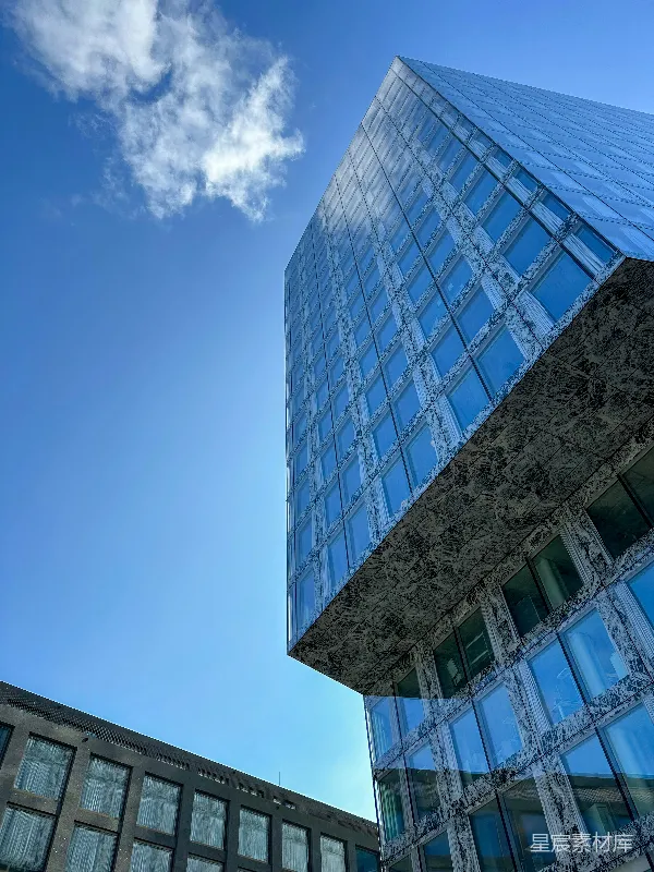高清摄影 现代建筑与蓝天的交响