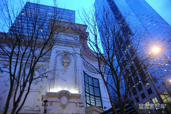 高清摄影 城市夜景中的古典与现代