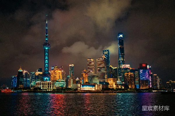 高清摄影 上海夜景：东方明珠与陆家嘴的光影盛宴
