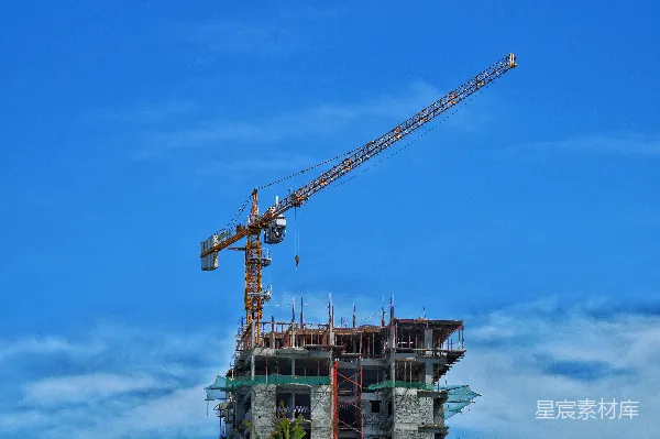 高清摄影 蓝天下的建筑工地