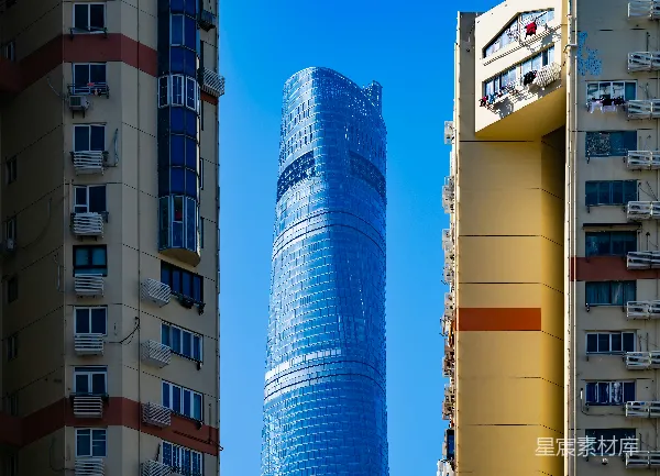 高清摄影 高楼之间的现代与传统