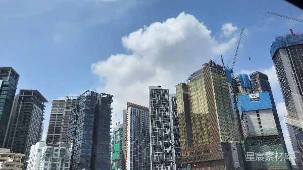 高清摄影 现代城市建筑与蓝天白云