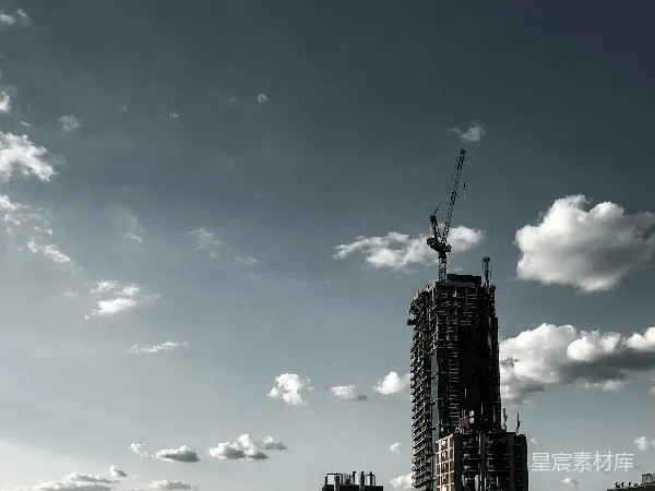 高清摄影 建设中的摩天大楼与起重机