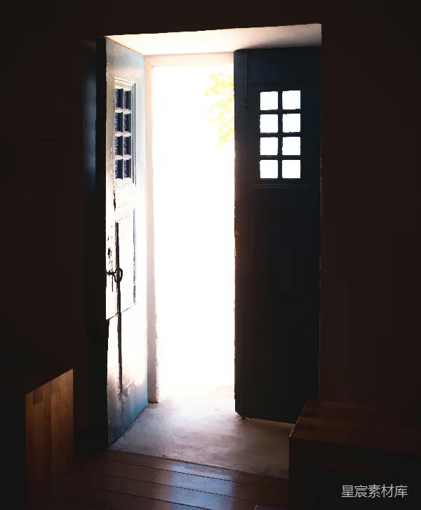 高清摄影 光与门