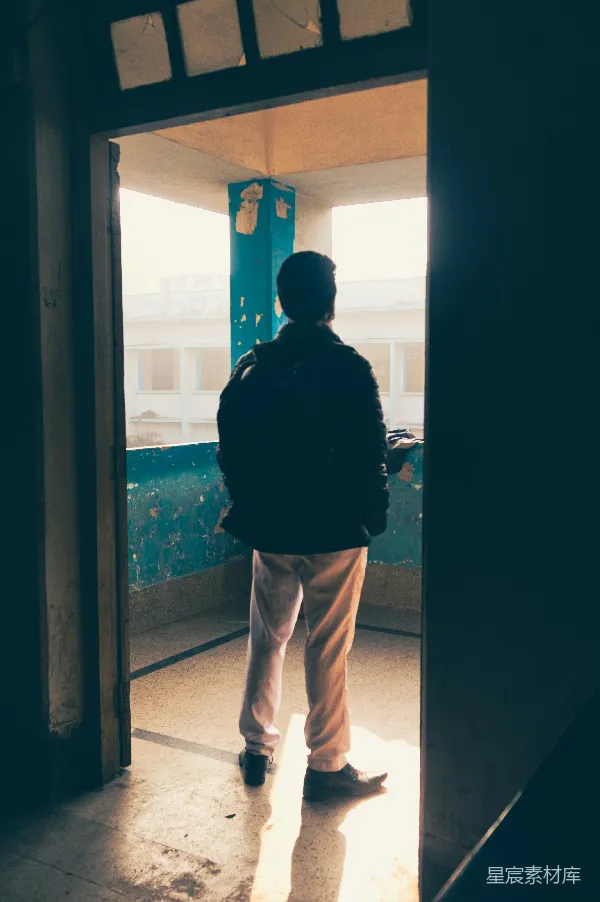 高清摄影 背影中的离别