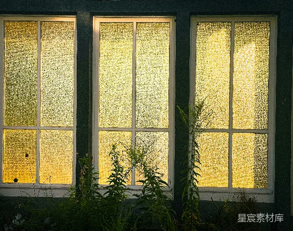 高清摄影 夕阳映照下的玻璃窗