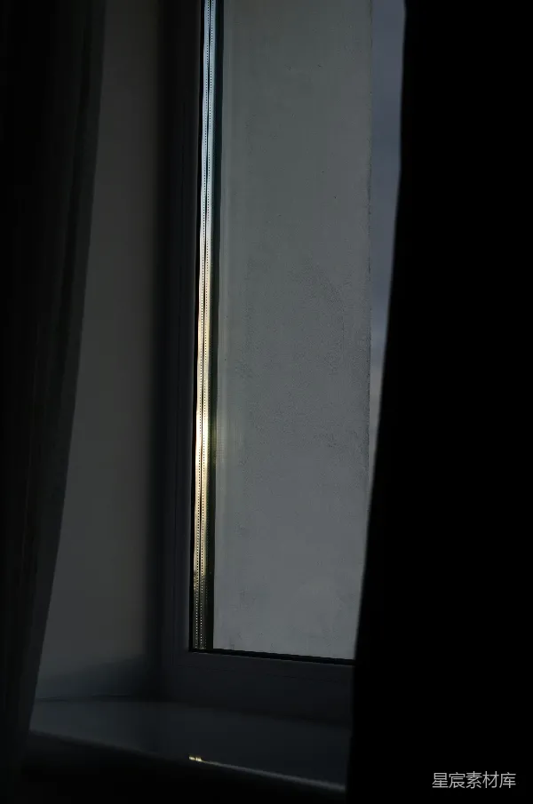 高清摄影 窗缝中的光
