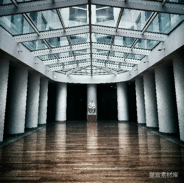 高清摄影 玻璃顶下的静谧大厅