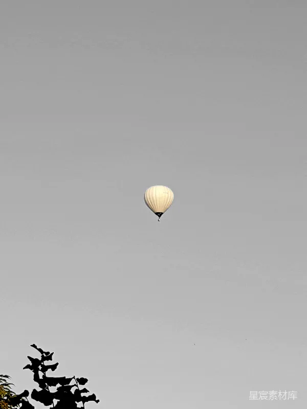 高清摄影 空中漂浮的热气球
