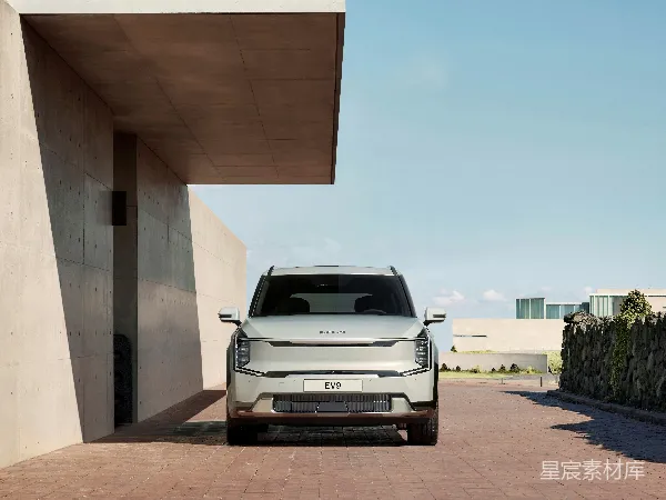 高清摄影 现代KIA EV9 SUV前视图