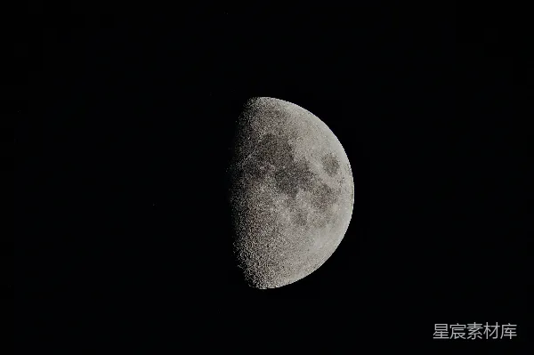 高清摄影 夜空中的弯月