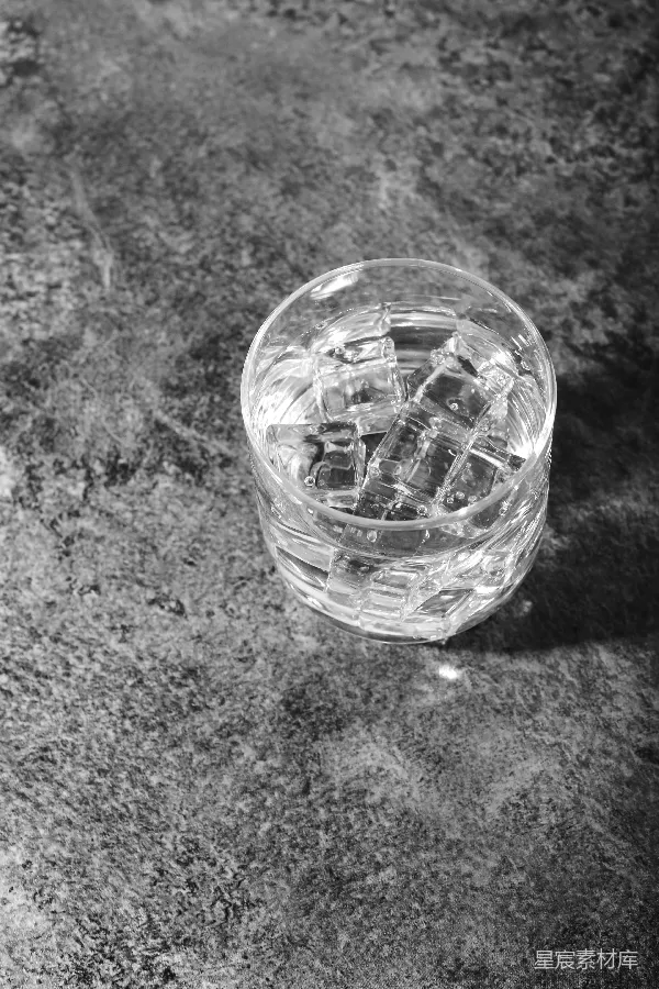 高清摄影 冰块玻璃杯