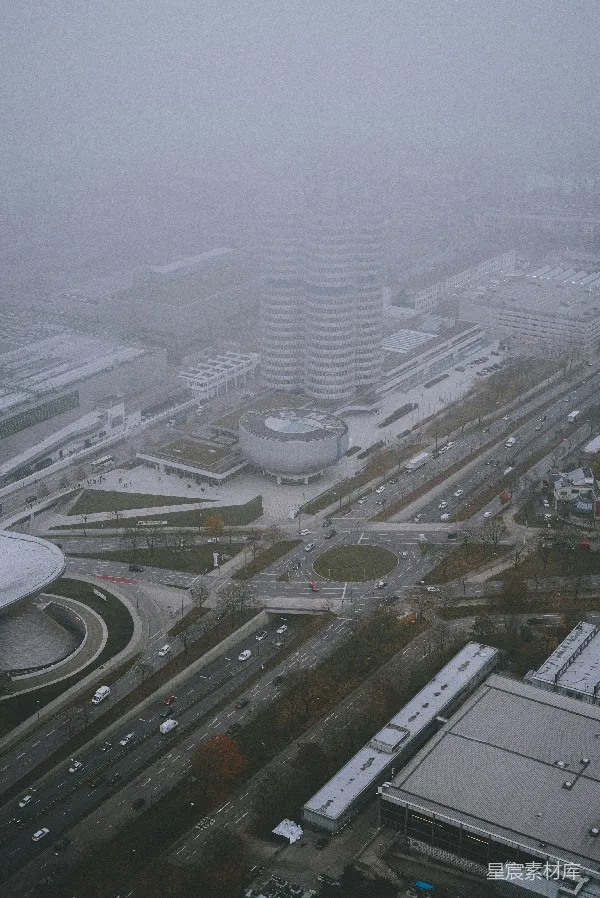 高清摄影 雾中的城市航拍