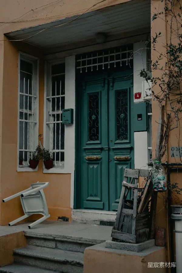 高清摄影 复古门廊与旧椅