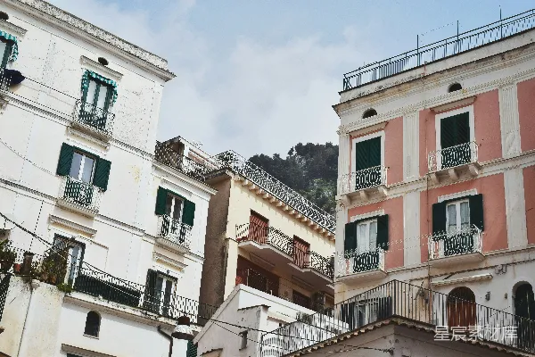 高清摄影 意大利沿街建筑